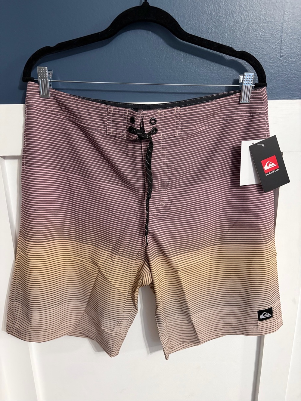 Quiksilver Men's Surfsilk Massive 17" Gradient Stripe Board Shorts Size 32 NWT